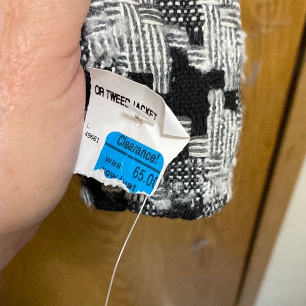 NWT Black and White Geometric Blazer with Structured Fabric - Picture 7 of 11